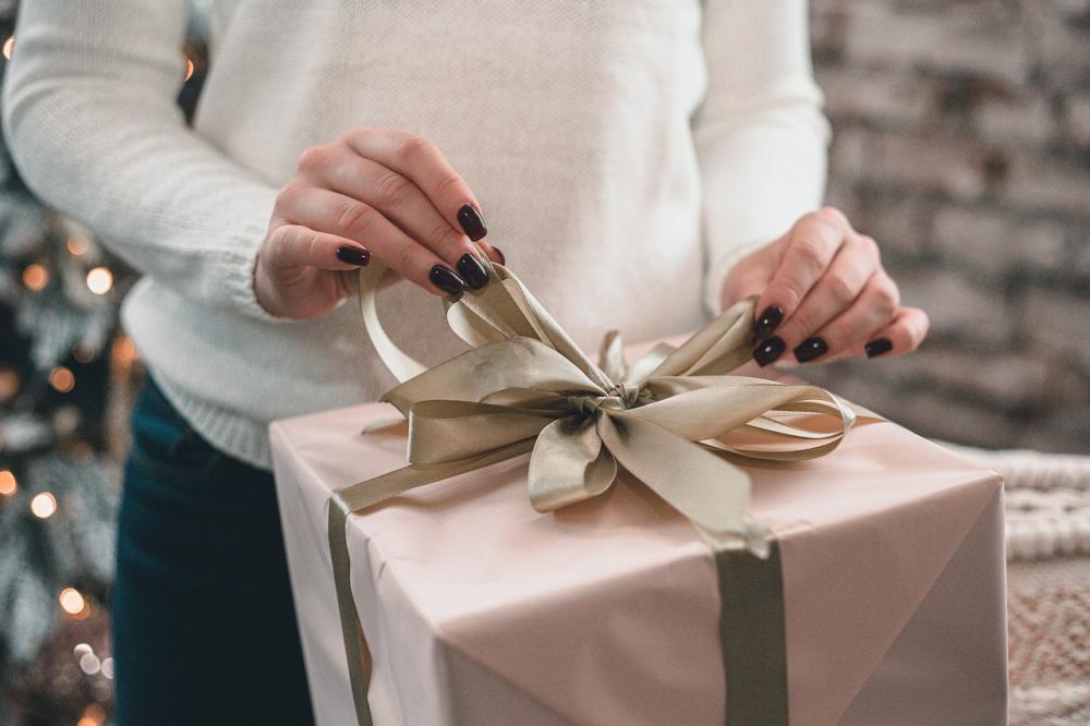 The 25 Best Christmas Gifts for Mom: Get Her the Right Present This Year